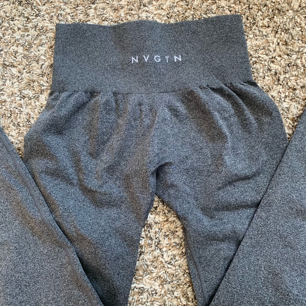 ❌❌SOLD❌❌ NVGTN gray leggings!